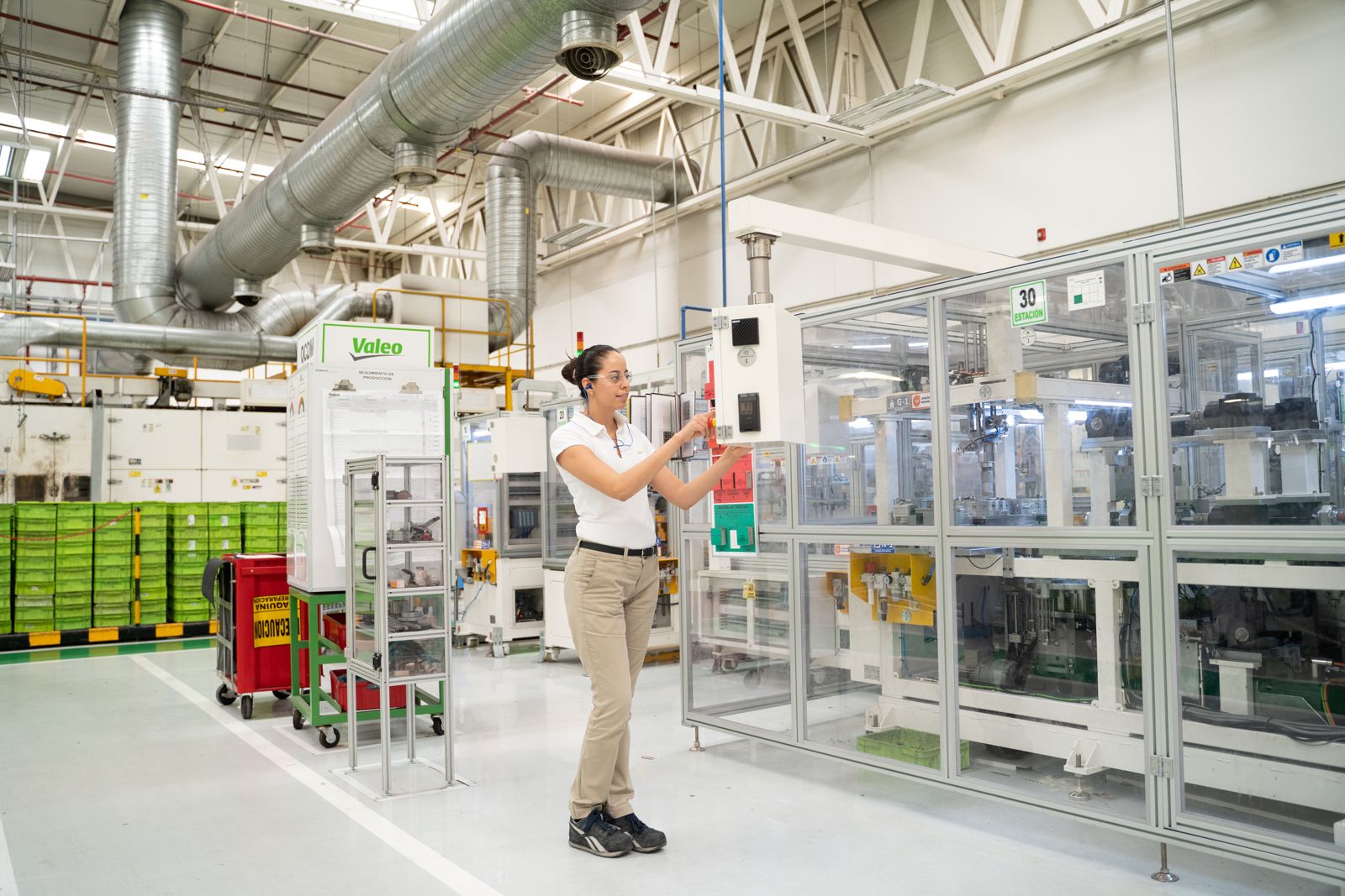 Valeo worker at a Mexico plant