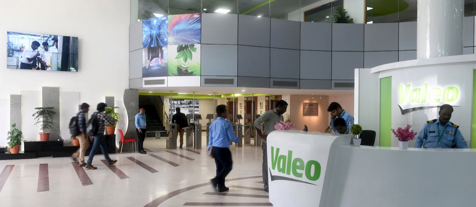 https://www.valeo.com/wp-content/uploads/2020/03/india-country-page-valeo-01-1_1600x698_acf_cropped.jpg